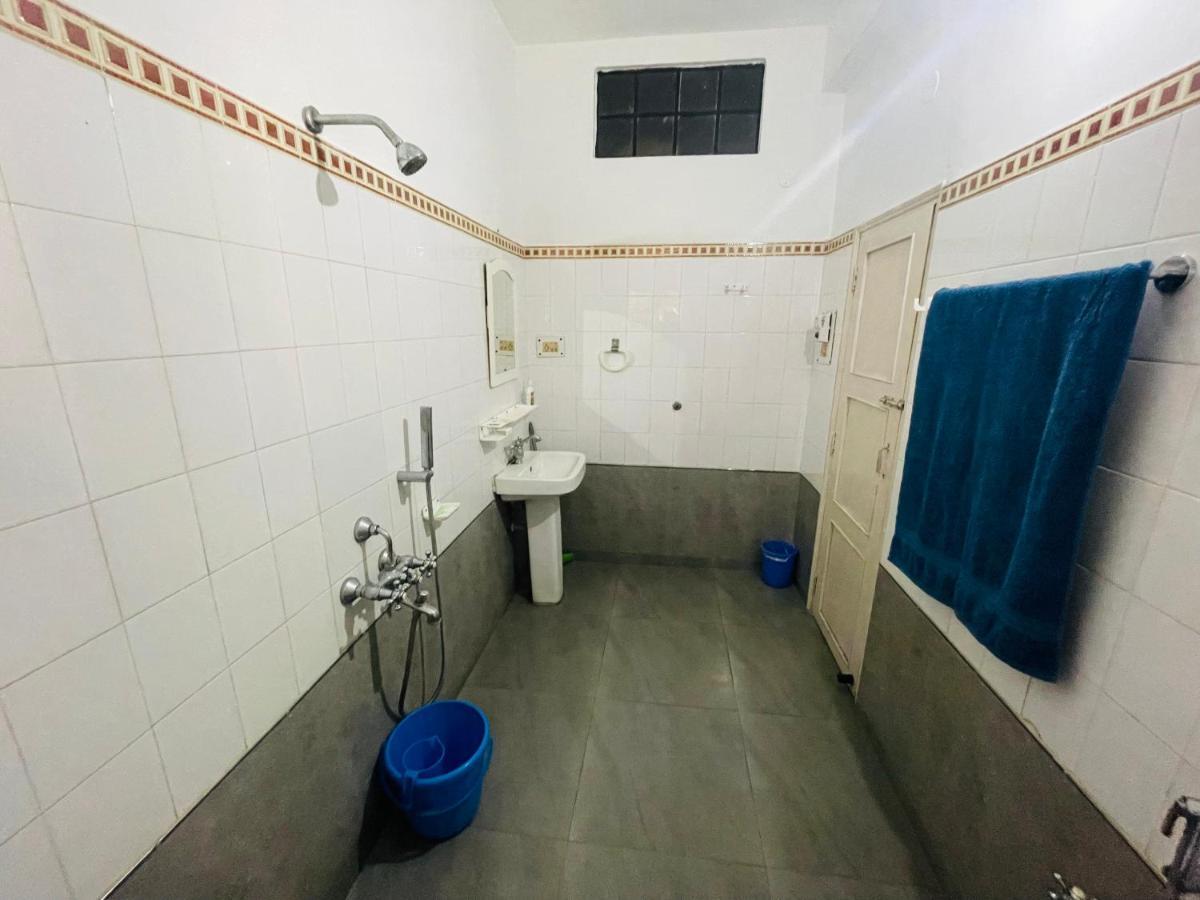 The Choudhury Manor Homestay Guwahati Exterior foto